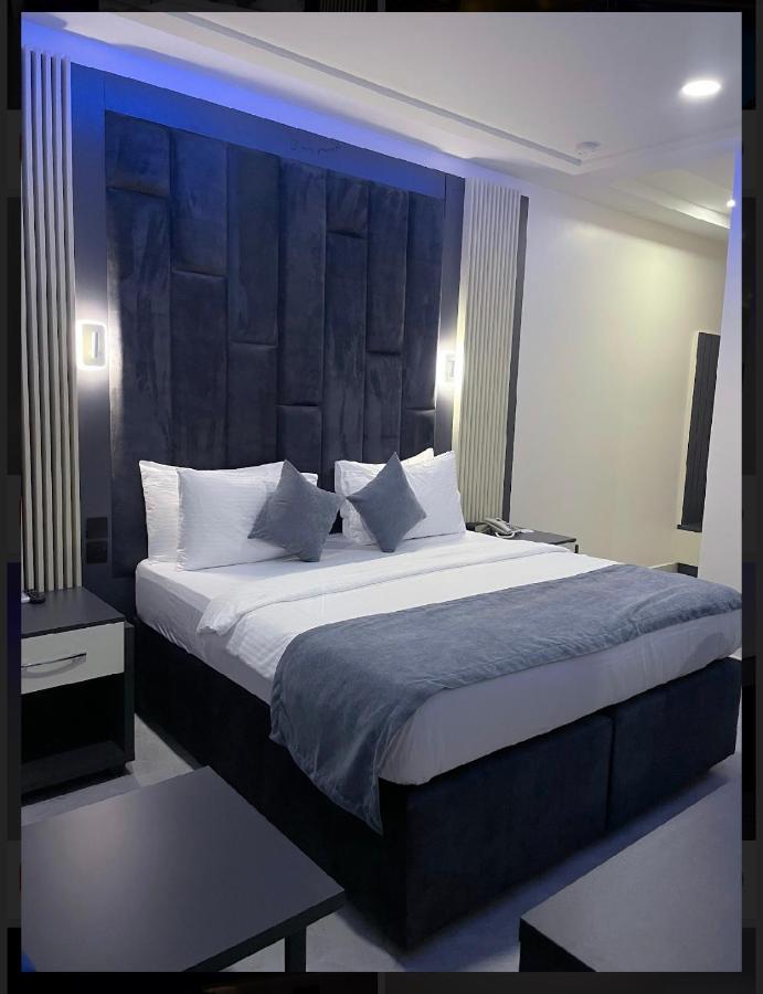 The Mayrock Hotel อาบูจา ภายนอก รูปภาพ