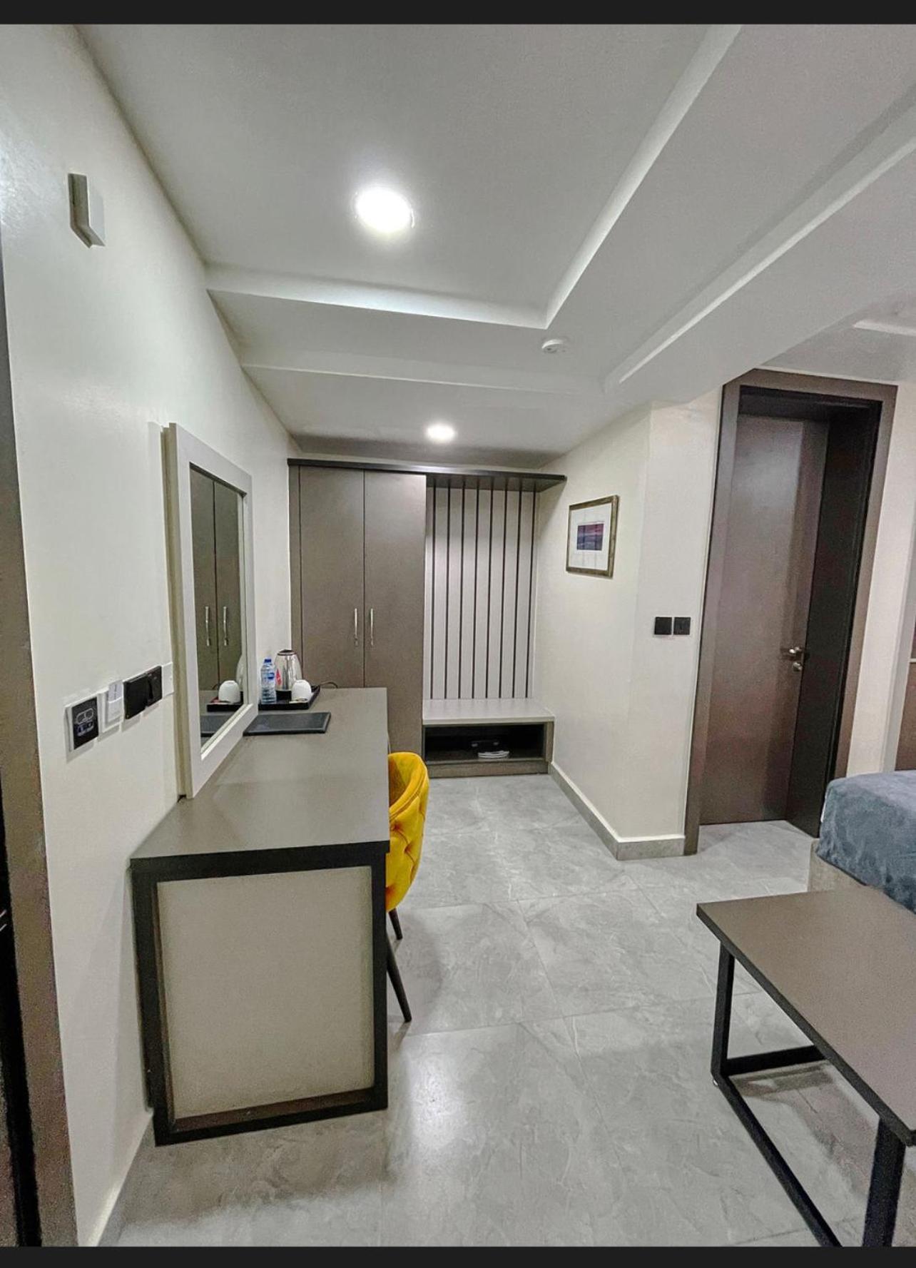 The Mayrock Hotel อาบูจา ภายนอก รูปภาพ