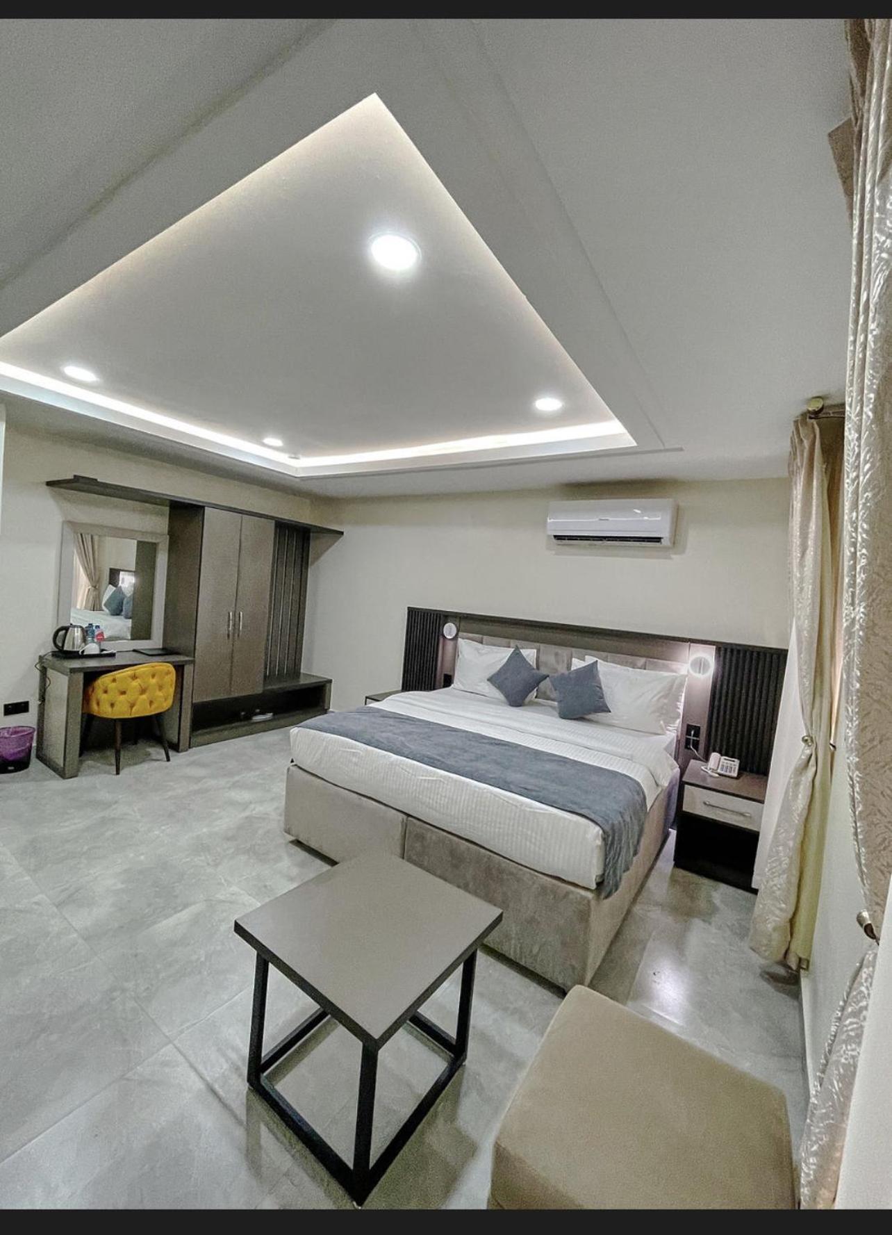 The Mayrock Hotel อาบูจา ภายนอก รูปภาพ
