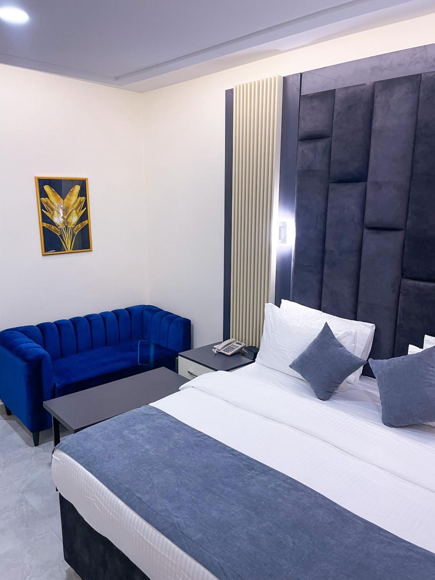 The Mayrock Hotel อาบูจา ภายนอก รูปภาพ